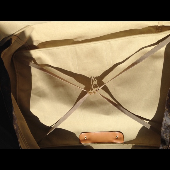 Louis Vuitton serious 70 monogram - Picture 8 of 10